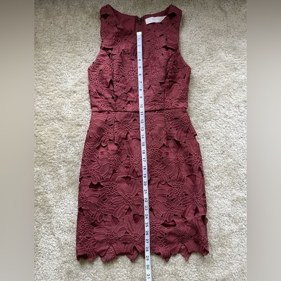 ASTR The Label Floral Overlay Sleeveless Sheath Dress‎ in Blush Pink/Woodrose - Picture 7 of 9